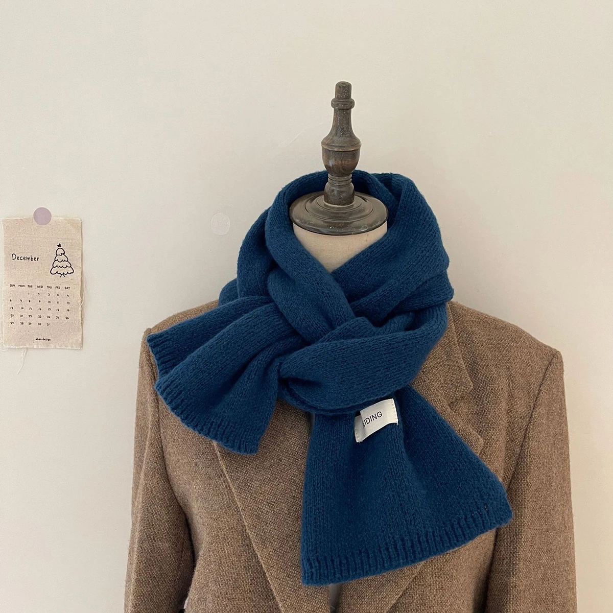 Korean solid color flat scarf, autumn and winter knitted yarn, fashionable, thickened, warm and trendy scarf for couples