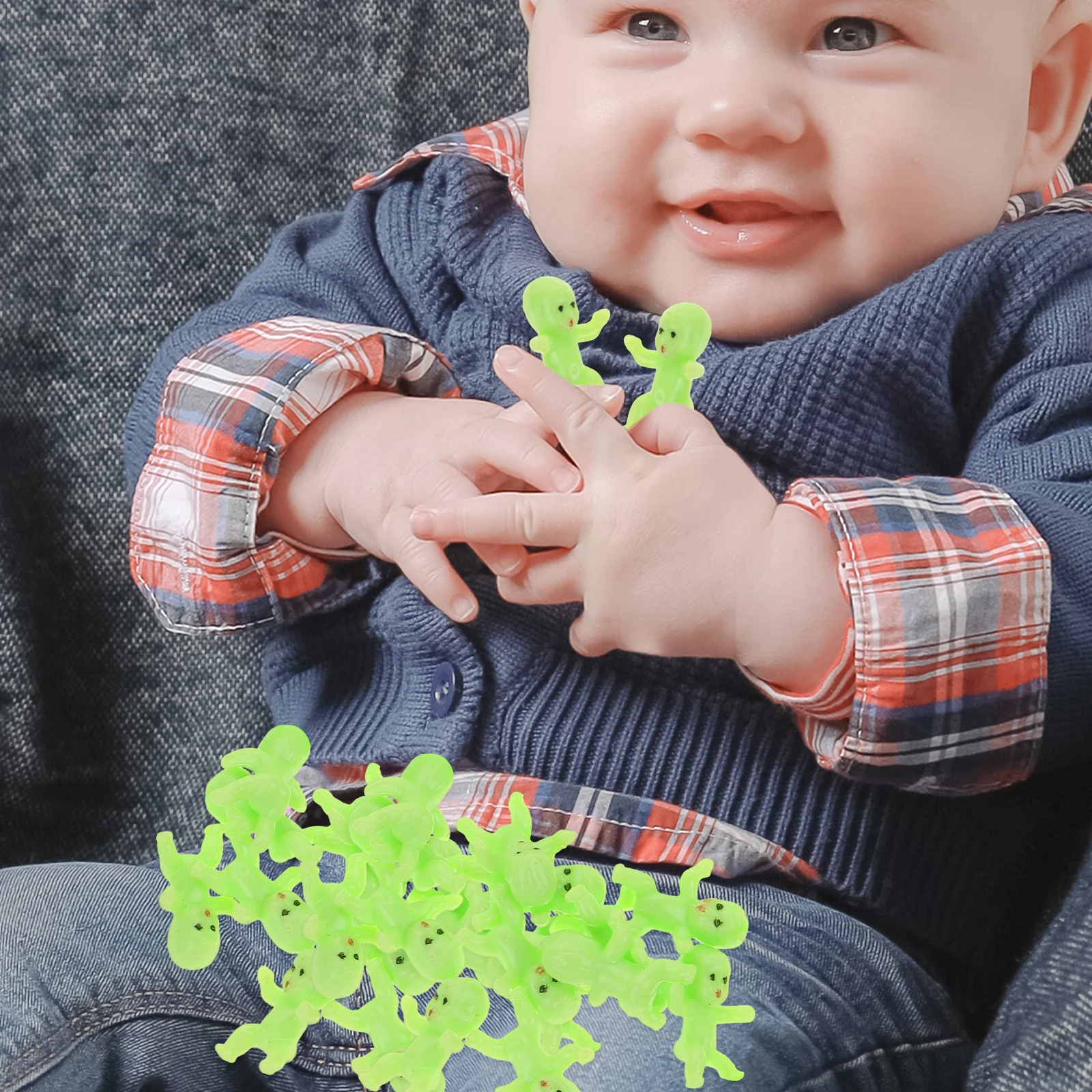 

50Pcs Small Mini Plastic Babies Tiny Plastic Babies Realistic for Baby Shower Party Decoration Cake Supplies Baby Bathing Toys