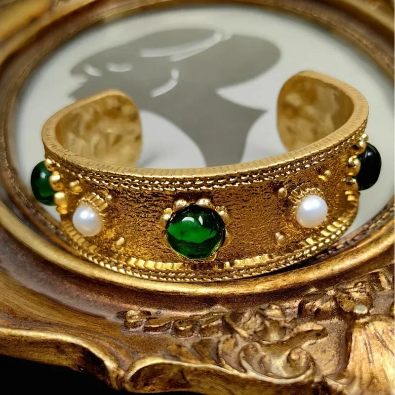 Retro Medieval Palace Style Gold-plated Open Bangles for Women Designer New Pearl Green Gemstone Women's Bangles