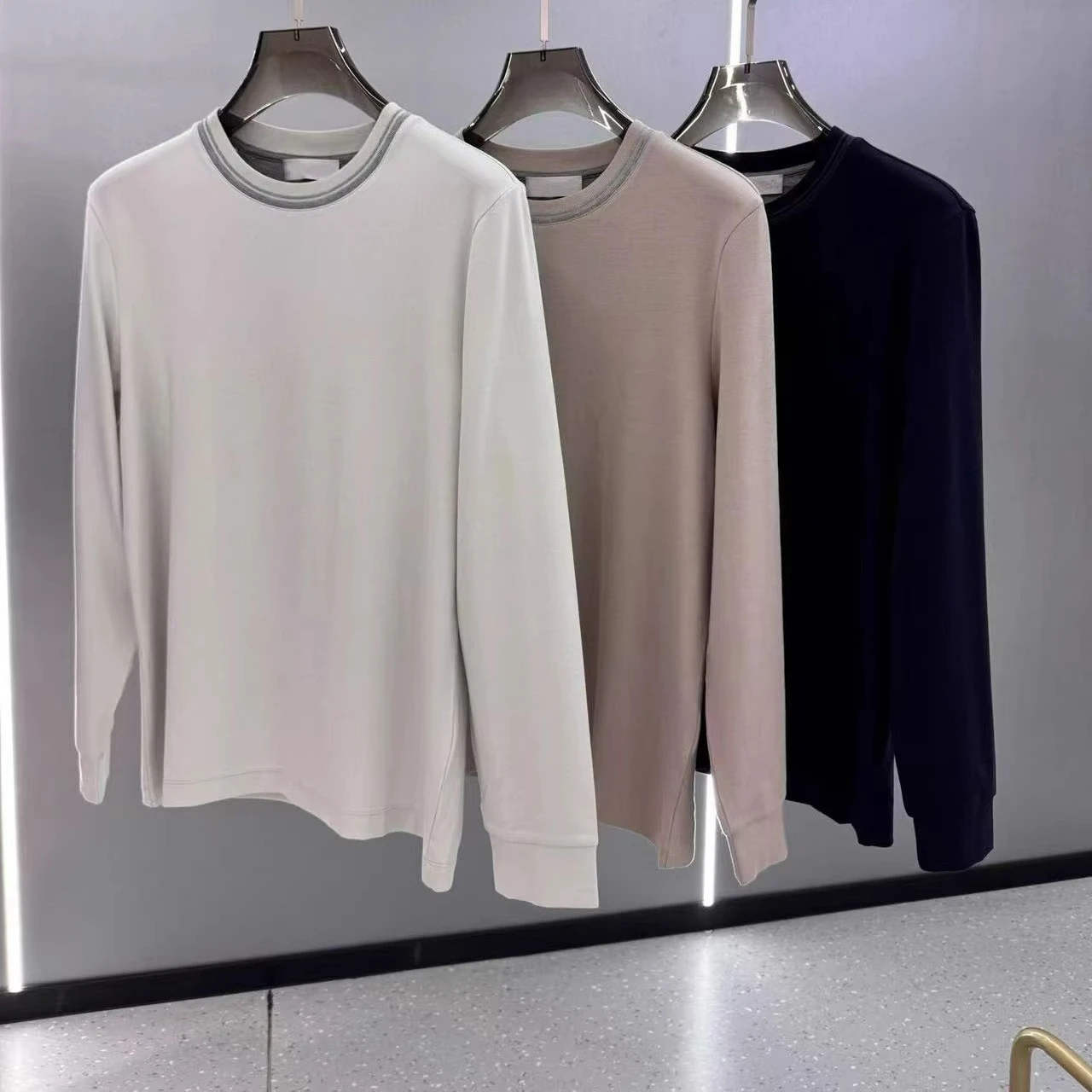 

BC Italian autumn and winter new fashion embroidery old money wind round neck long sleeve men's casual bottoming T-shirt