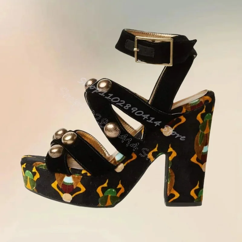 

Graffiti Print Round Rivets Decor Platform Sandals Buckle Strap Women Shoes Chunky High Heels Banquet 2025 Zapatos Para Mujere