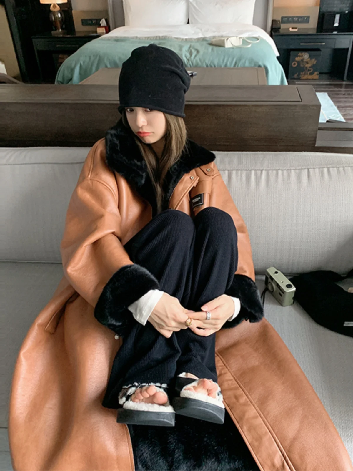 Brown Lamb Fur Jaet Women's Mid-Length Autumn Winter Thiened Fce Lined Leather Fur Inteated ular Coat