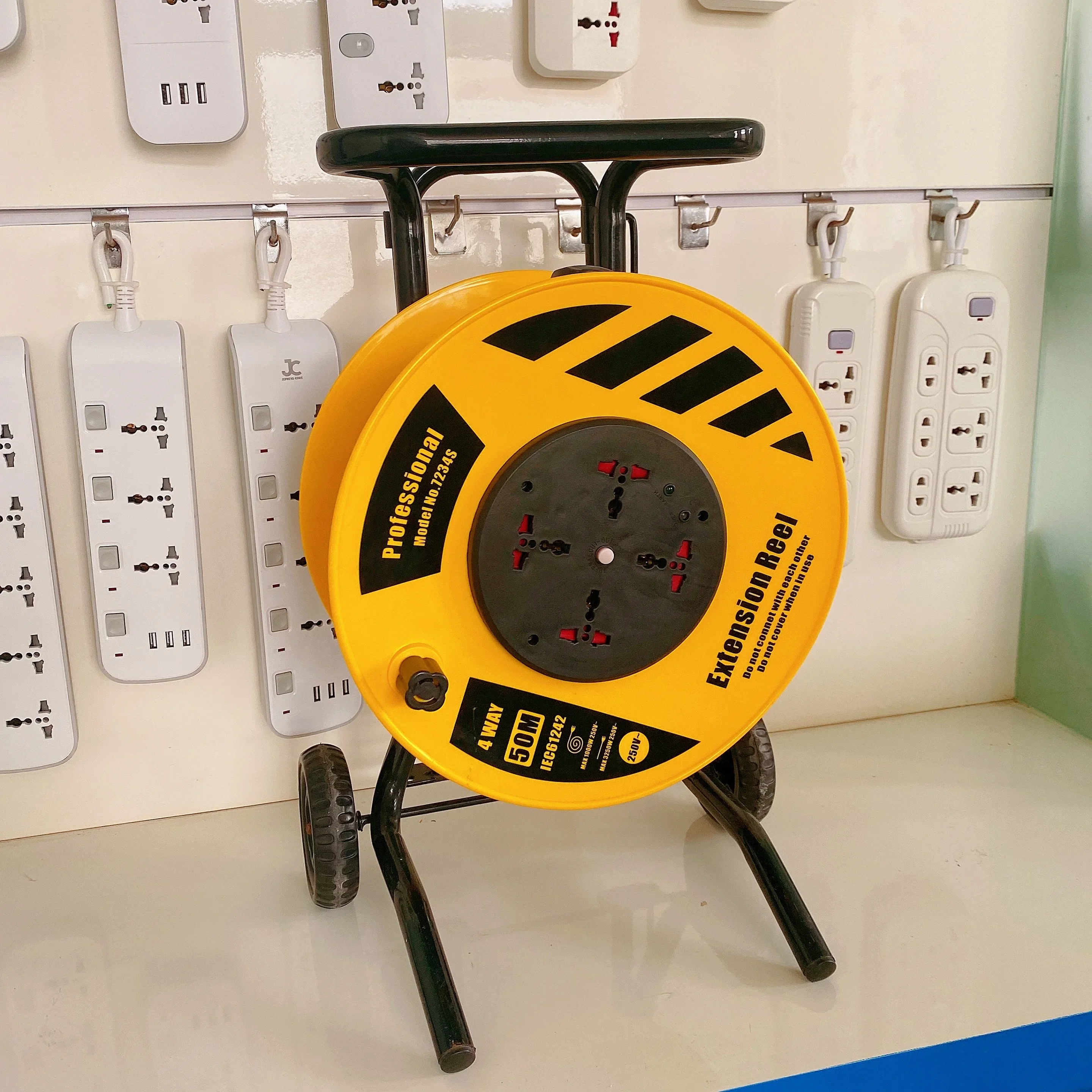 for Multi socket standard 50m Sizes Electric Retractable Cable Reel universal worldwide Extension power socket reel