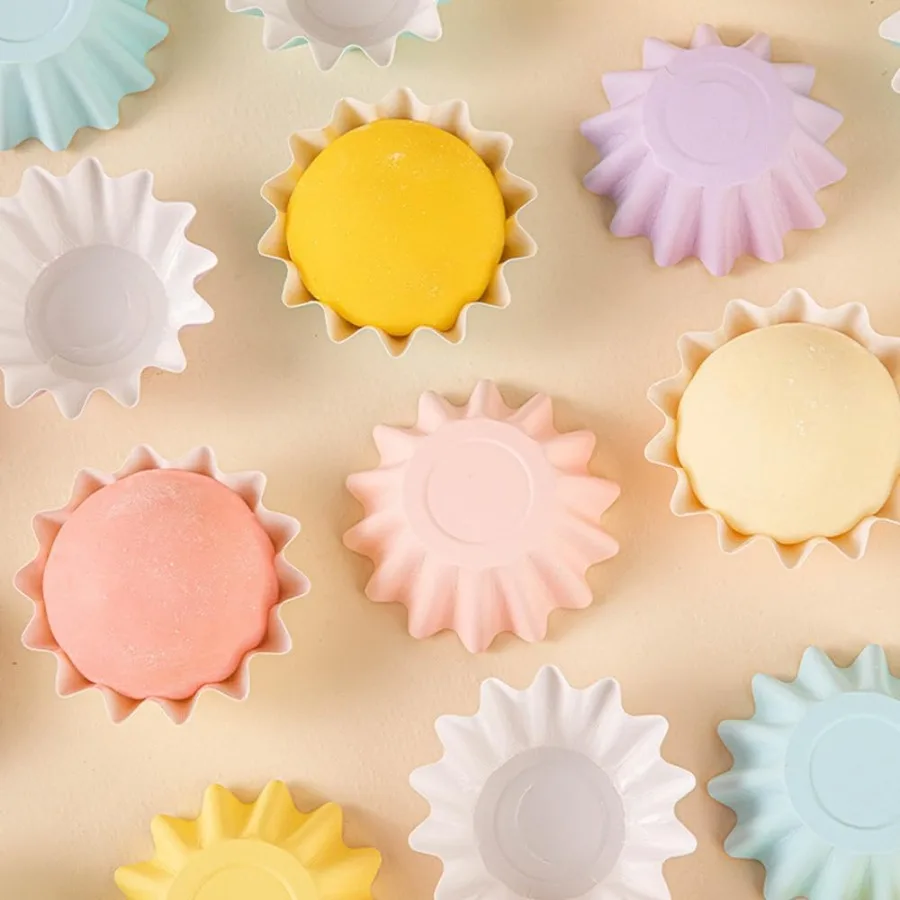 100 Uds tazas para hornear forro para magdalenas Brioche acampanado envoltorios para muffins estándar vaso de papel recubierto a prueba de grasa para boda cumpleaños Hol