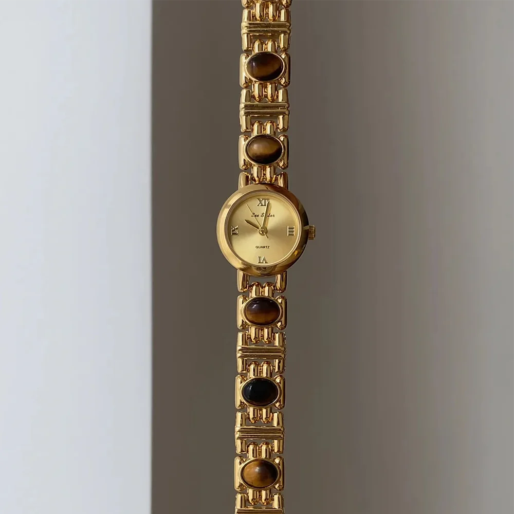 ใหม่ High-end Luxury Gold นาฬิกากันน้ํา Retro แฟชั่นฝังอัญมณีเพชรควอตซ์นาฬิกาผู้หญิงอุปกรณ์เสริมของขวัญ