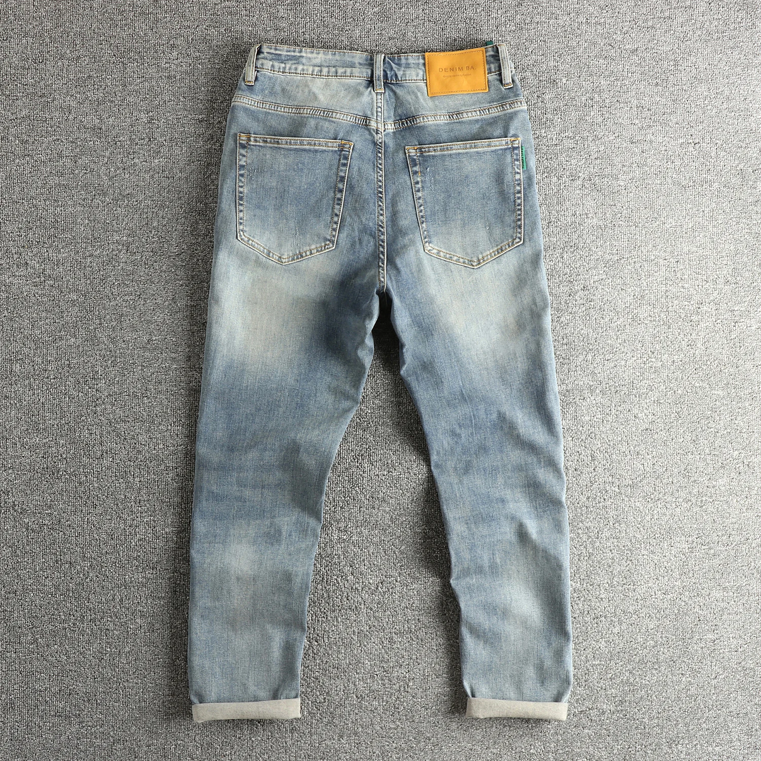Heavy cat whiskers used in retro blue jeans for men, slightly wide slim feet, trendy young versatile nine-point pants