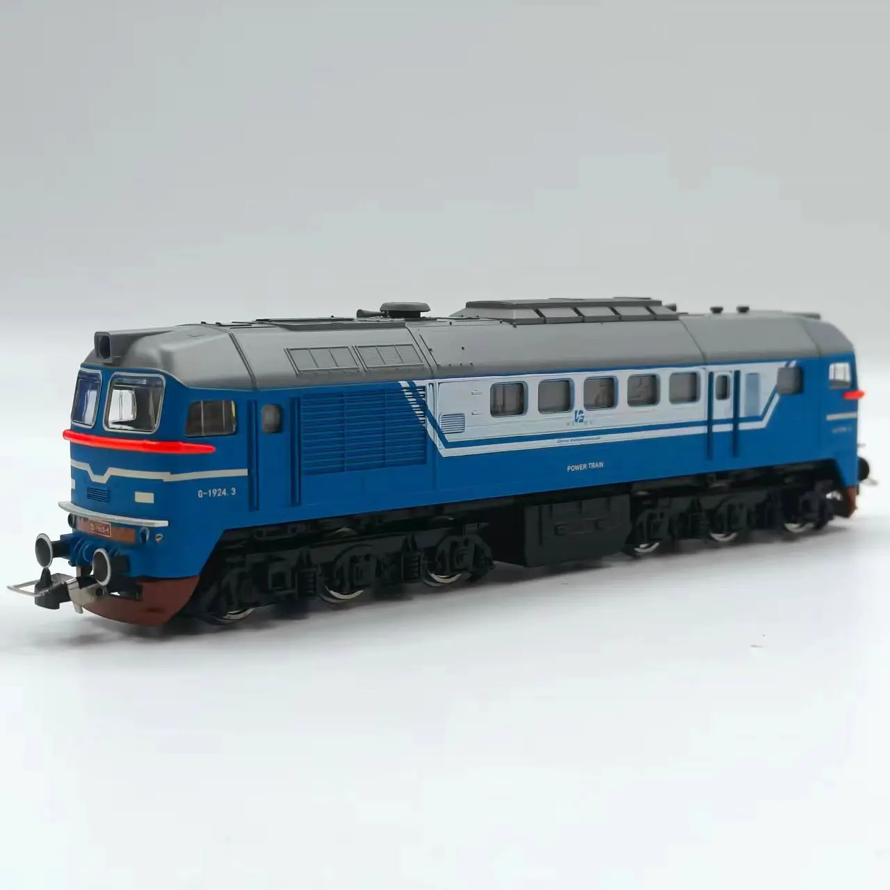 Diecast escala 1:87 hanfei genuíno ho russo m62 motor diesel pista de energia com farol mesa areia liga trem modelo
