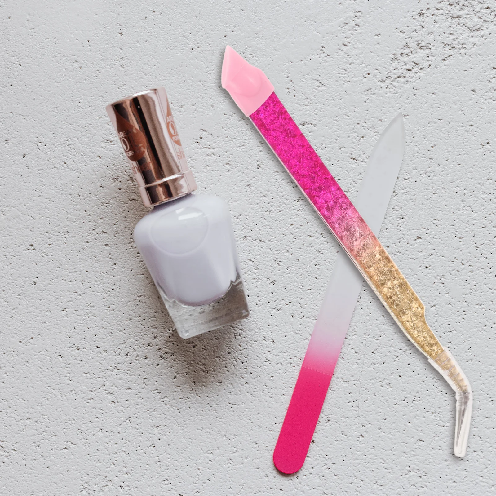 

Dual-Ended Nail Art Tweezers Curved Tip Durable Alloy Silicone Easy Sticker Applicator Rhinestone Tool for Nail