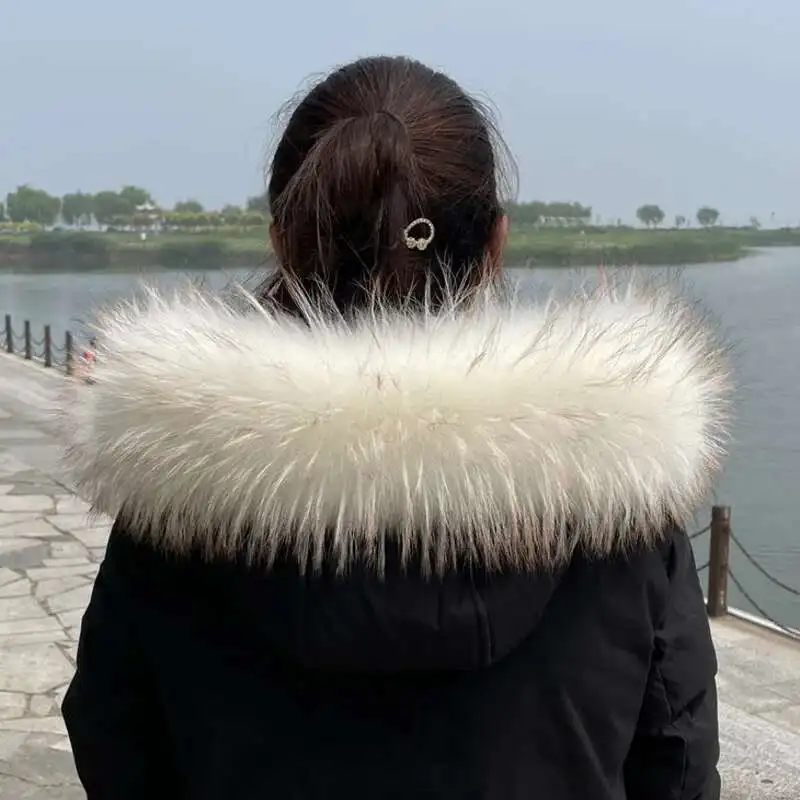 Kerah Bulu Rakun Syal Hangat Mewah Musim Dingin Wanita Selendang Bulu Dapat Dilepas Mode Kerah Bulu Besar untuk Mantel Wanita Syal Bulu Hitam