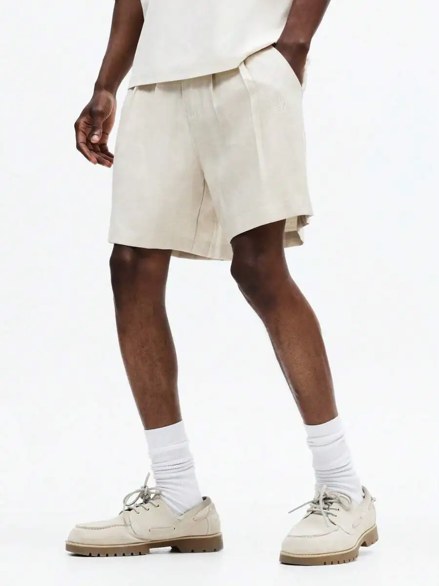 

Mens Linen Bermuda Shorts With Pleated Front And Clean Waistband, Relaxed Fit For Casual Summer Style