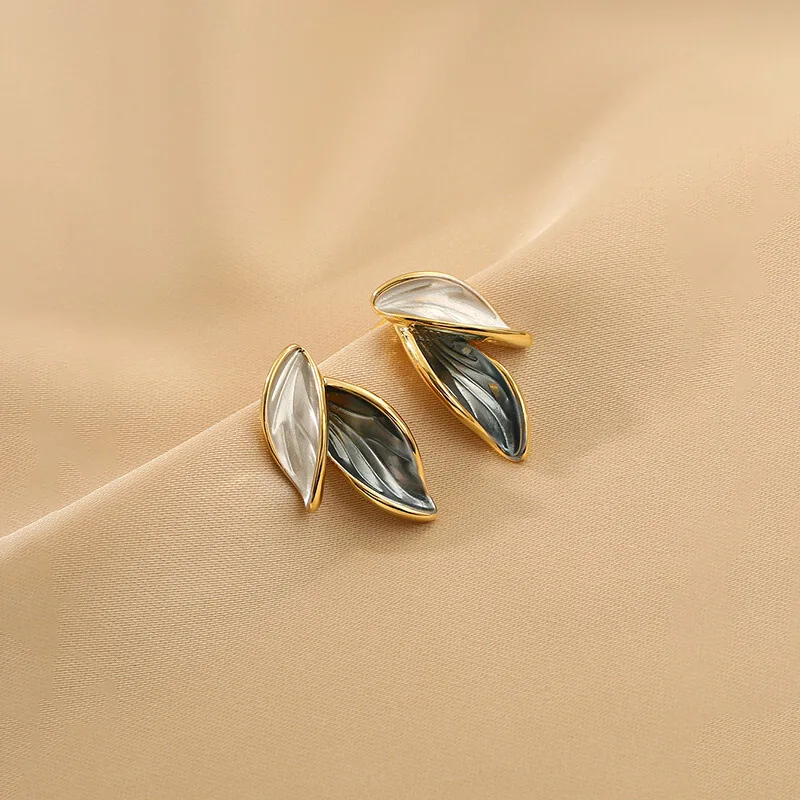 NEW Exquisite Blue White Enamel Leaf Stud Earrings Women Simple Korean Design Brincos Jewelry Birthday Friend Christmas Gift