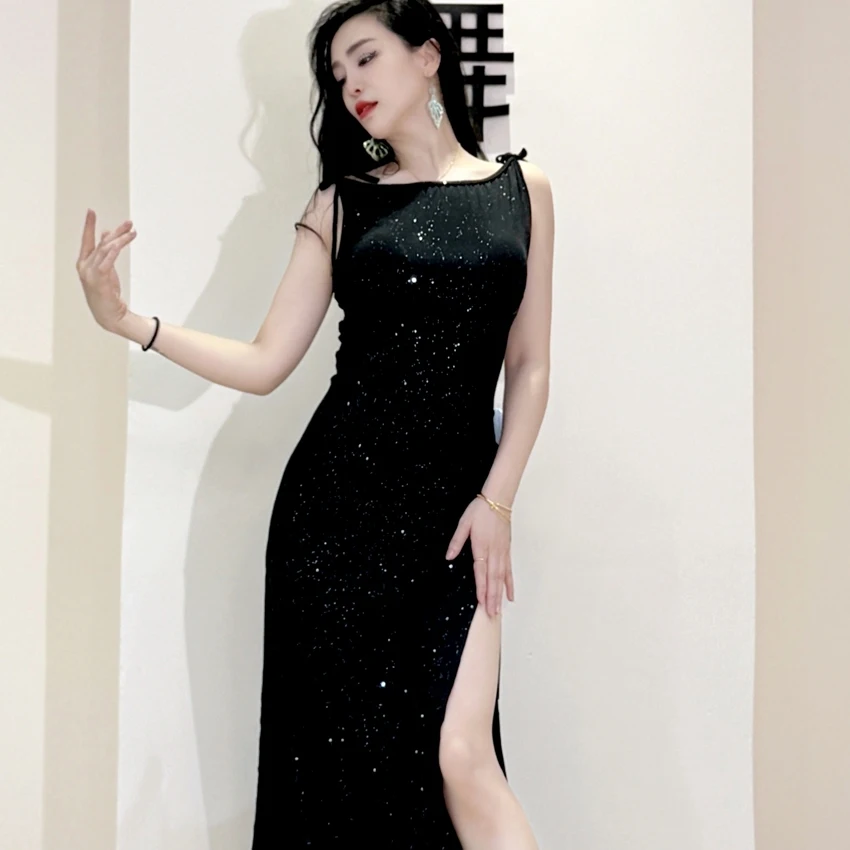 فستان رقص شرقي سويجال مخصص 2025 جديد أسود رش فضي من نسيج الحرير الجليدي فساتين متقاطعة من الخلف للنساء بسيطة