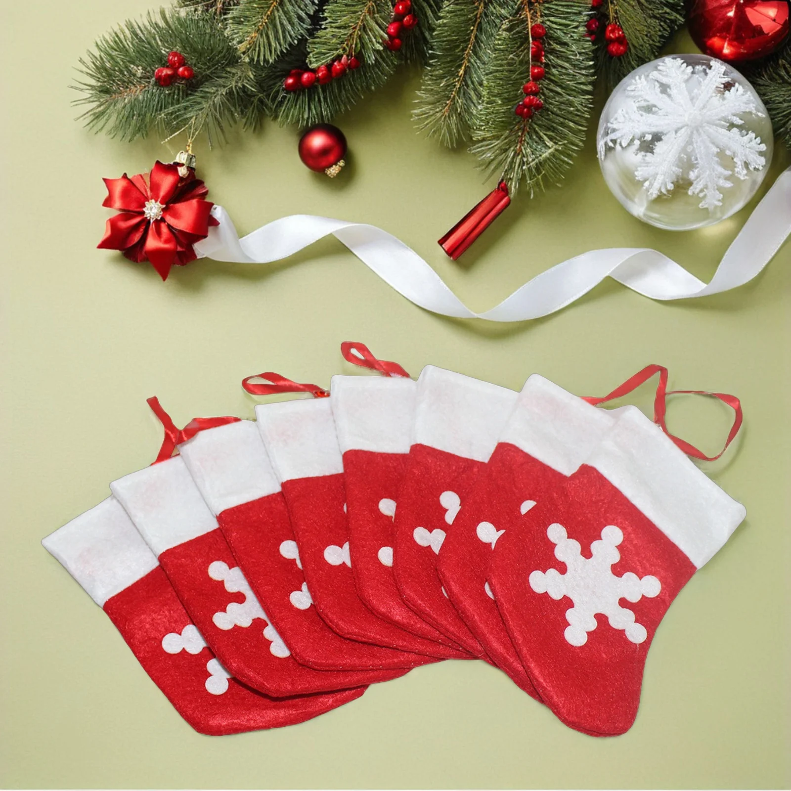 

24pcs Mini Christmas Stockings Snowflake Tableware Holders Small Candy Pouch Bags Holiday Party Stocking Gift Bags For Snacks