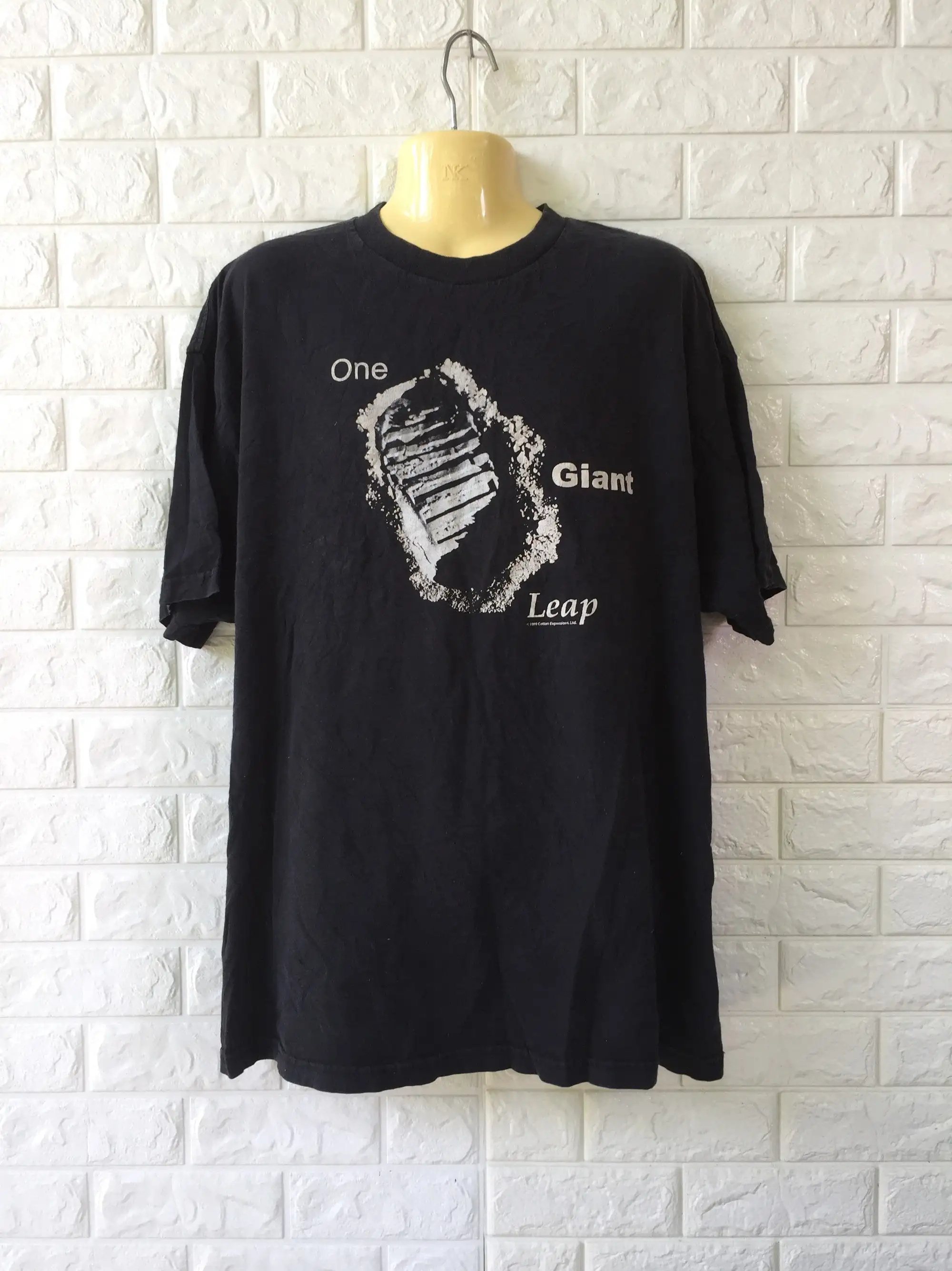 

Vintage 90S One Giant Leap Promo Tour Concert T Shirt Size Xxl