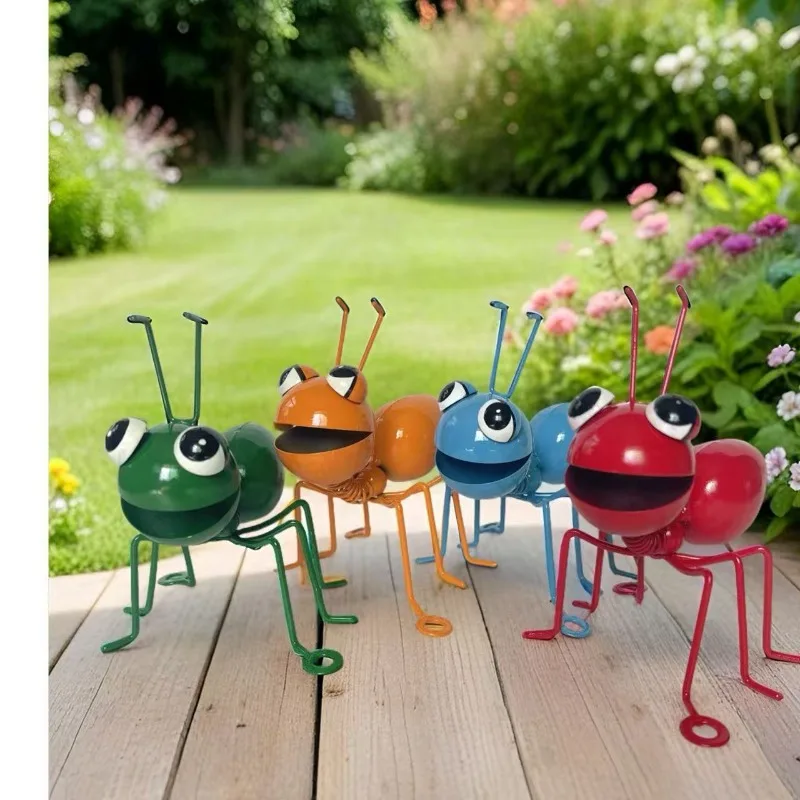 4pcs Creative Wrought Iron Ant Decorations Wine Cabinet Desktop Garden High Art Ornaments Simulation Ants