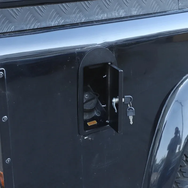 For Land Rover Defender 90 110 130 04-18 Aluminium Alloy Black with Key Car Gas Cap Anti-theft Lock Cover Car Accessories