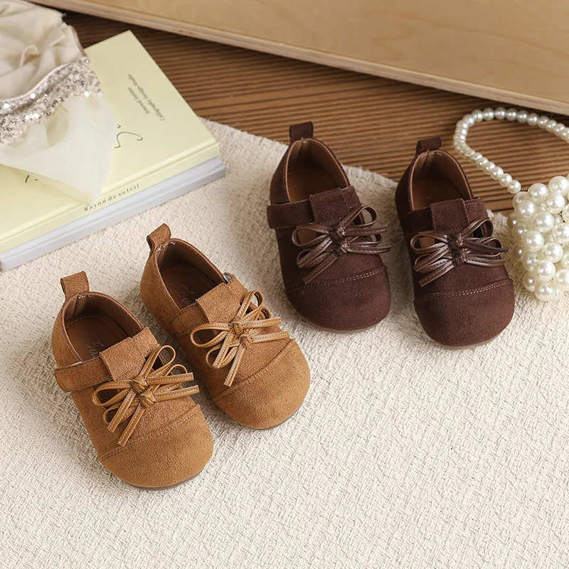 

Детские туфли в стиле ретро: новые весенние кожаные туфли с мягкой подошвой, бантом и в стиле принцессы, французские детские туфли, плоские кеды для девочек