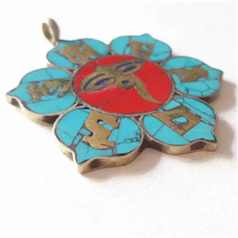 TBP041 Tibetan Six Words Mantras Buddha Eye Amulets Nepal Flower Pendants