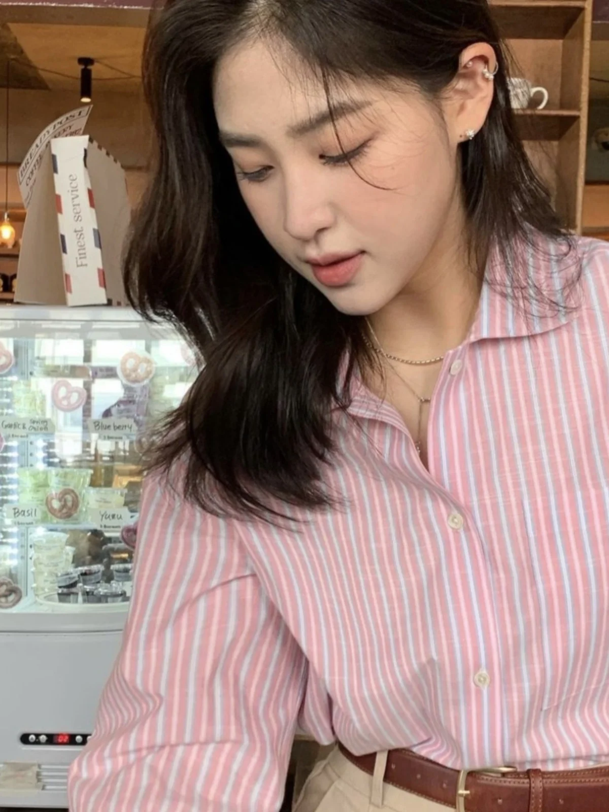 Pink Striped Long Sve irt Women's Korean Design Sweet Sle Early Autumn New Top Faionable Commute Bubble Sve irt