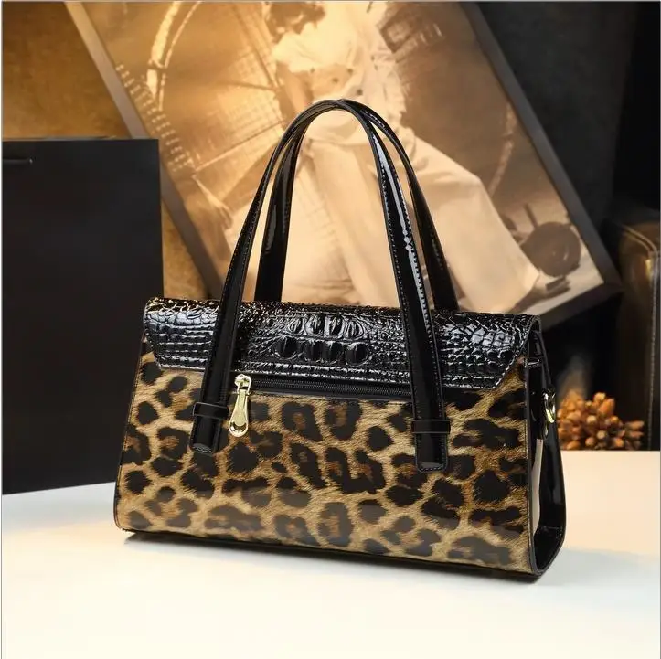 2023 New Genuine Leather Women\'s Handbags Lady Shoulder Messenger Bag Leopard Luxury Fashion Top Handle Portable Boston Bags