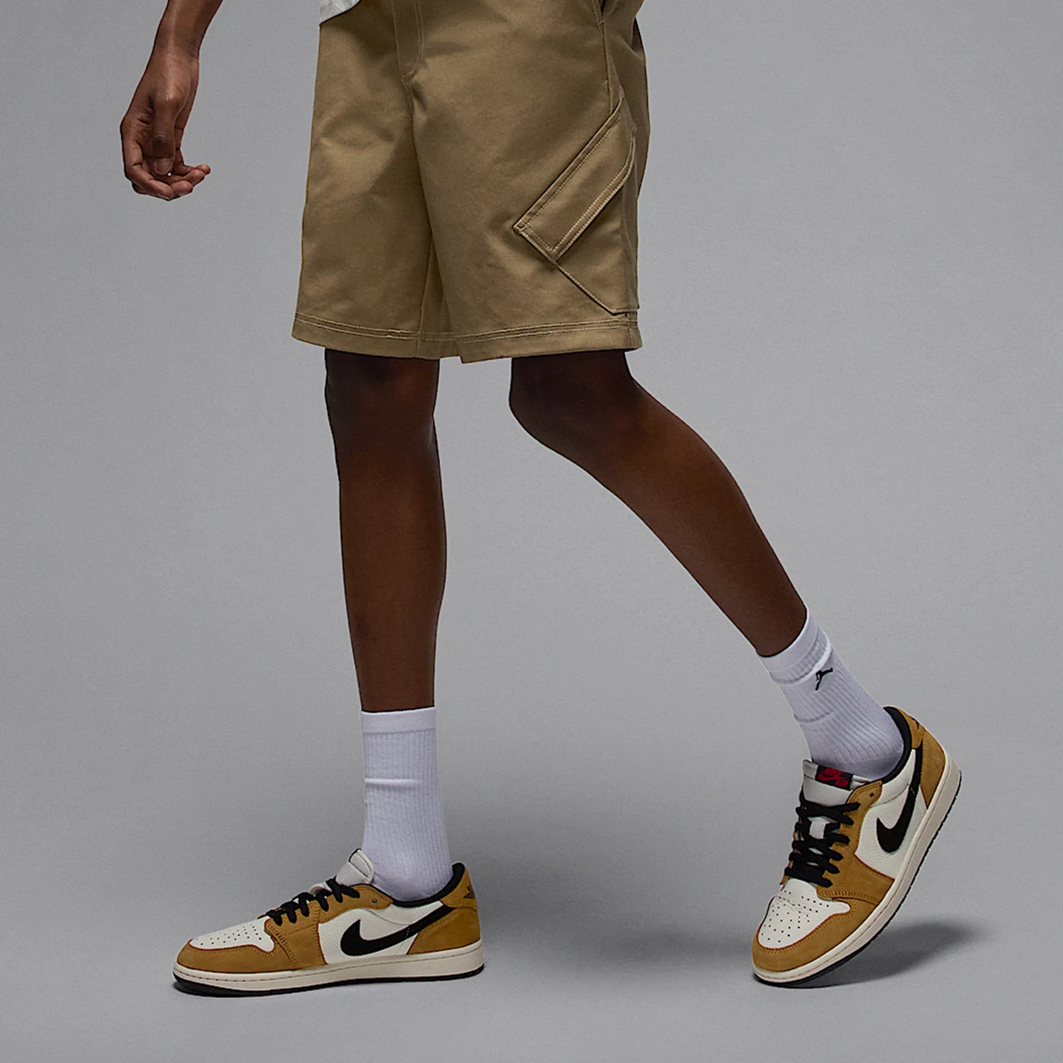 

Nike genuine JORDAN men's and women's durable classic lightweight low top basketball shoes CZ0790-107