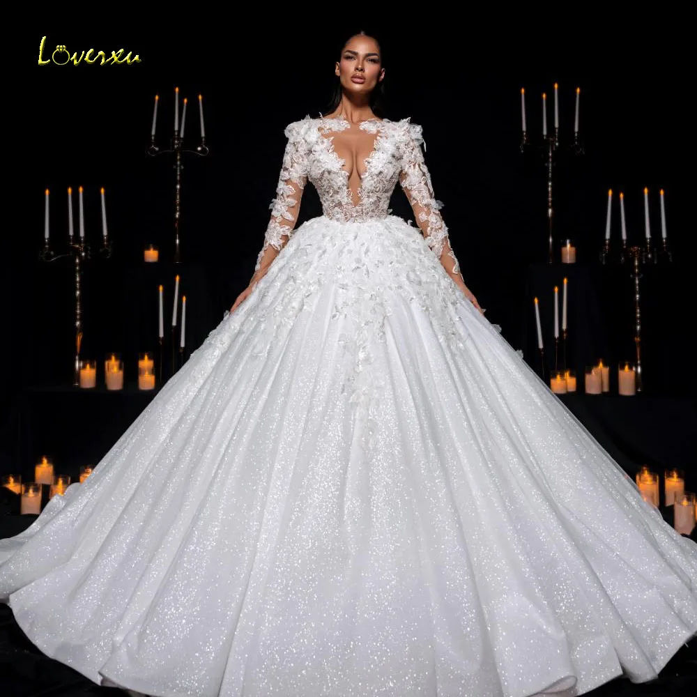 

Loverxu A-Line Vintage Wedding Dresses Scalloped Vestido De Novia Lace Embroidery 3D Flowers Shiny Custom Made Bridal Gowns