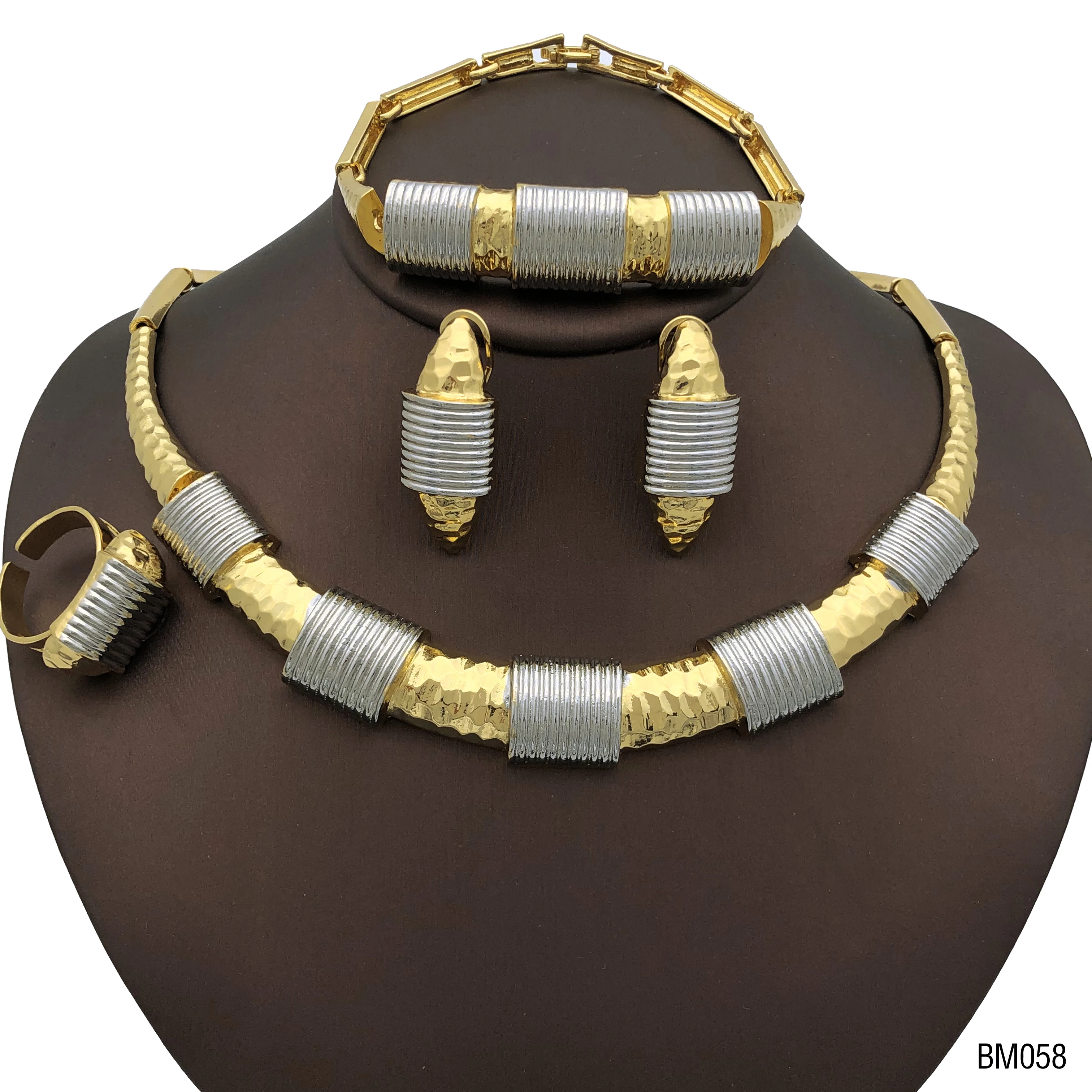 

Luxury Dubai Jewelry Set Fashion Women Dubai African Luxury Punk Jewellery Two Tone Necklace Wholesale Accessaries