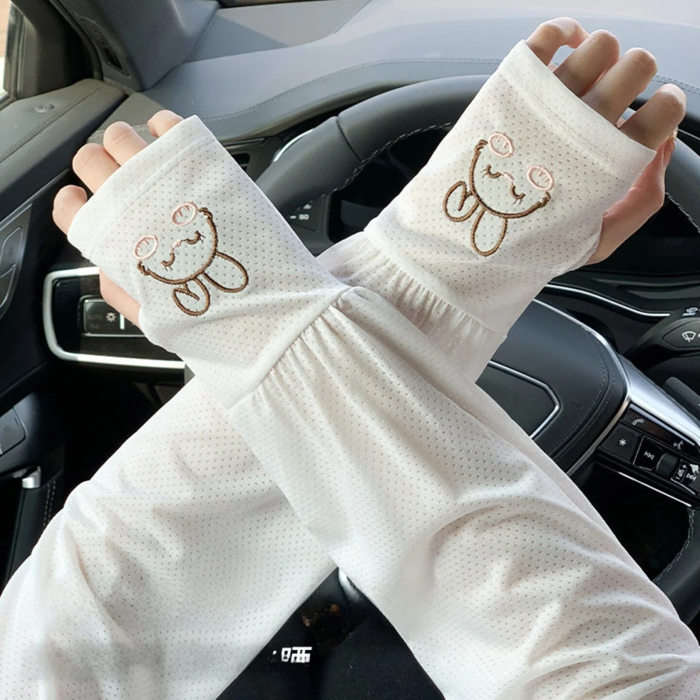 women's-ice-silk-sun-protection-sleeve-covers-summer-driving-arm-protection-breathable-loose-sleeve-cute-cartoon-design