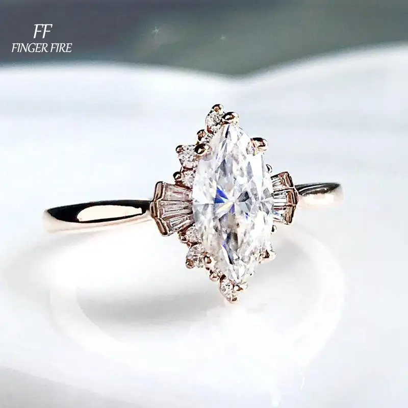 Fashion Exquisite Silver Plated Shiny Women Rings Wedding Anniversary Beach Party Gift Jewelry Wholesale