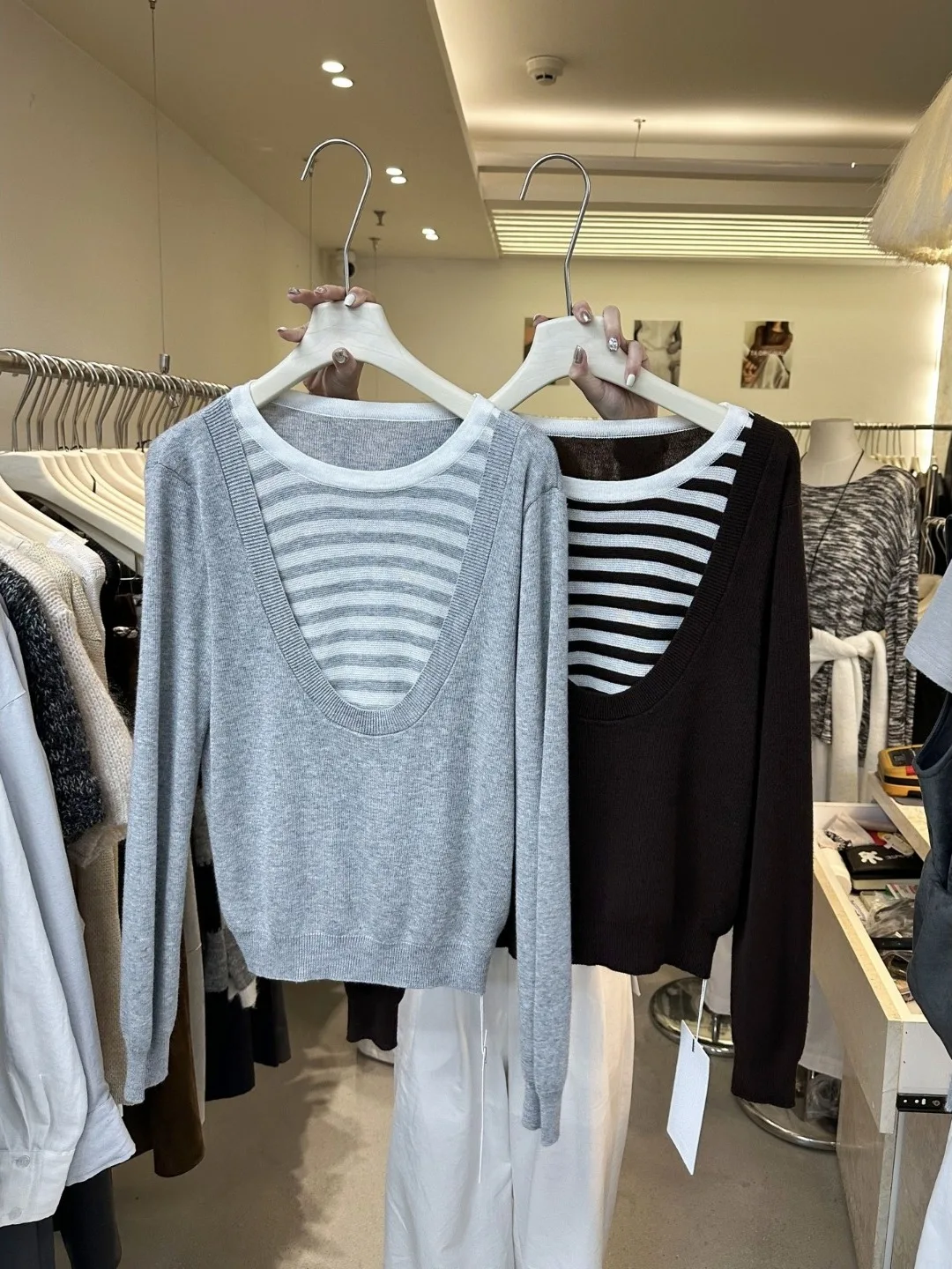 Suéter Casual de Malha com tras e Blocos de Cores, Camada Base Fena, Estilo Novo de Outono, Ajuste Solto, Gola Redonda...