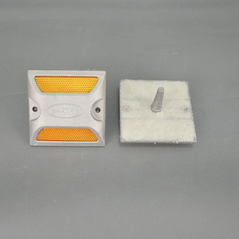 Reflective Road Studs Cast Aluminum Filled with Sand Single and Double-sided Anti Cursor Road Surface Raised Road Signs