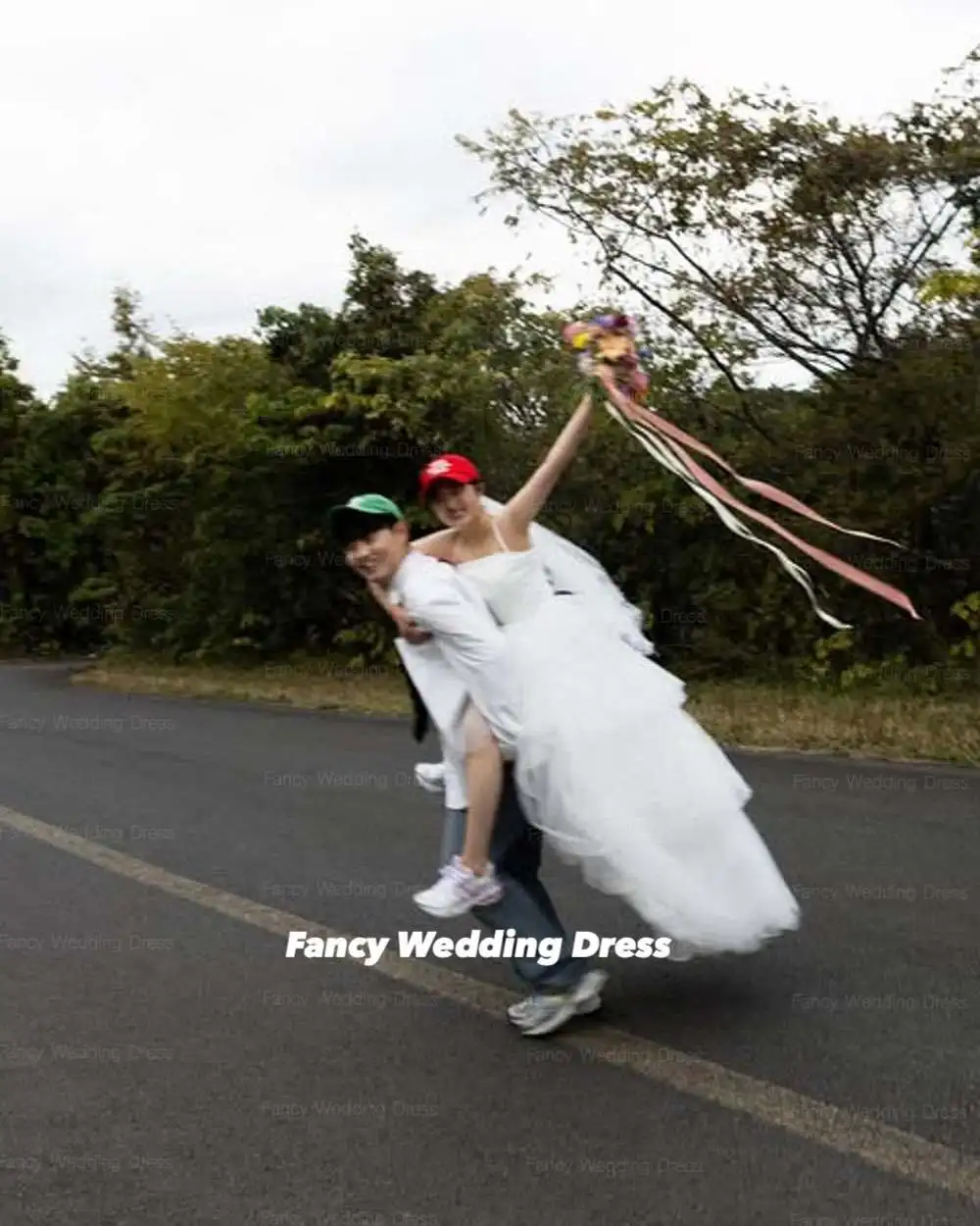 Abito da sposa fantasia principessa senza spalline Servizio fotografico coreano Una linea di abiti da sera in tulle morbido Corsetto posteriore personalizzato