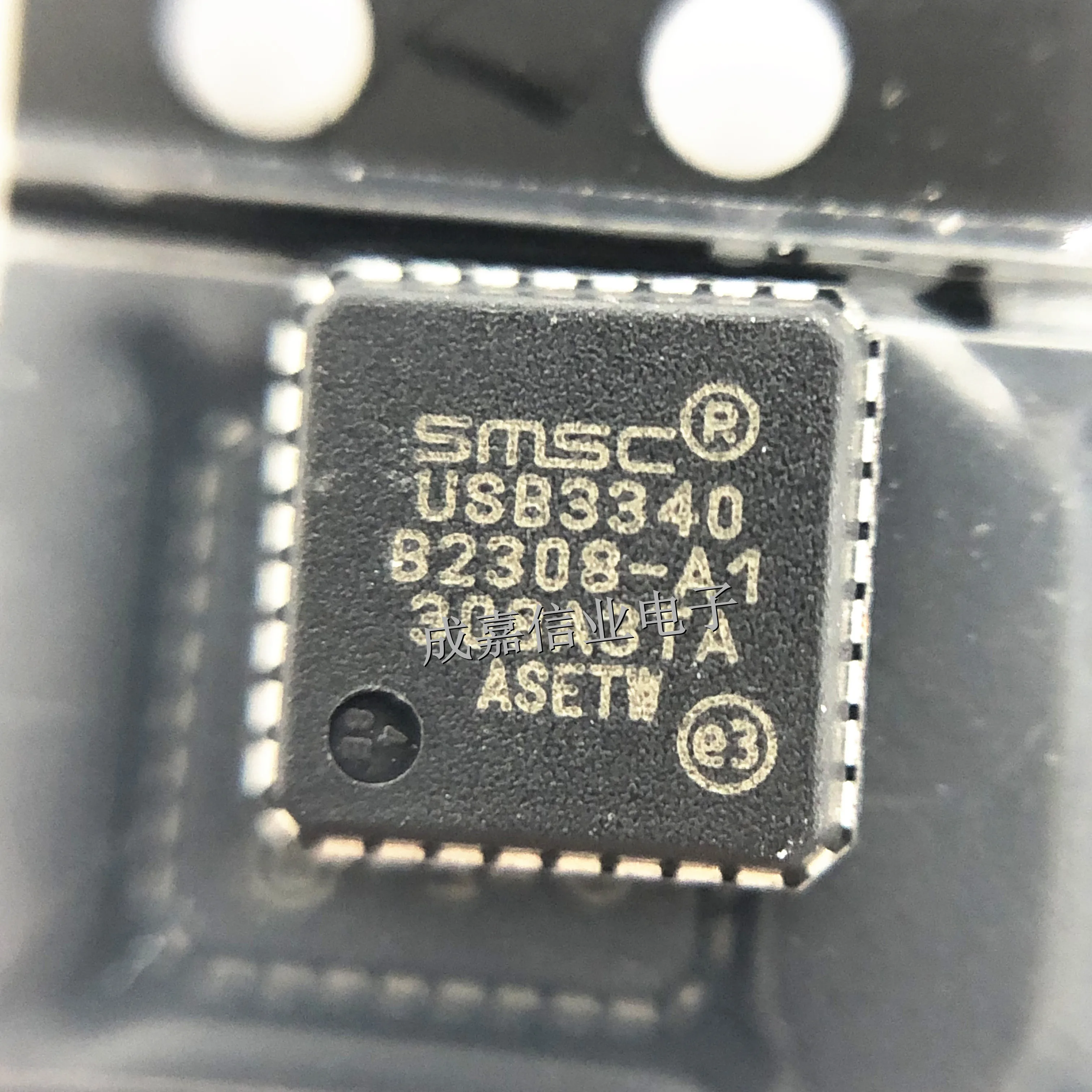 

10pcs/Lot USB3340-EZK-TR QFN-32 USB3340 USB Interface IC Hi-Speed USB 2.0 flexPWR ULPI Trans Operating Temperature:- 40 C-+ 85 C