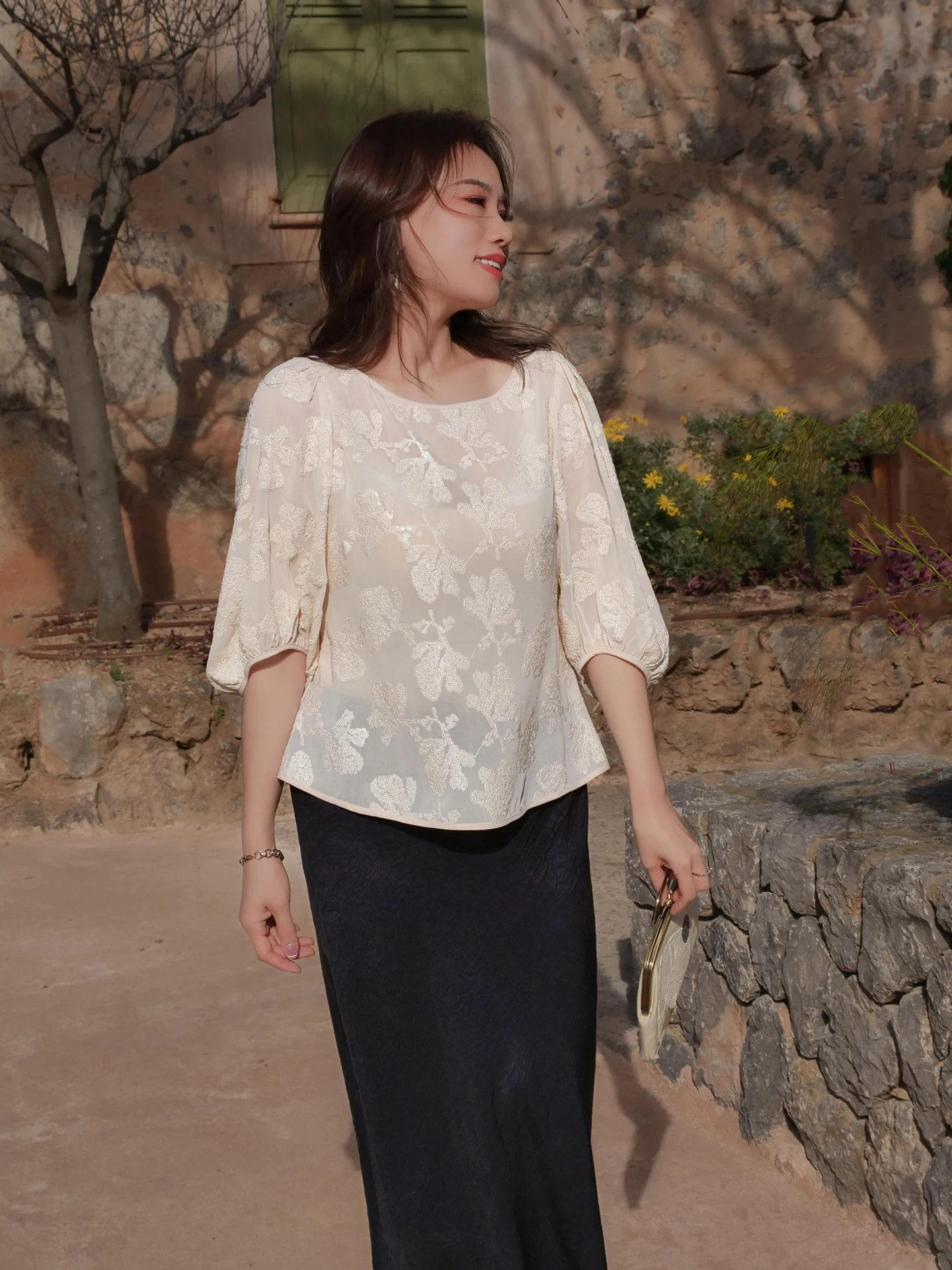 

Женская кружевная блузка ERINA Original Gentle Soft Chubka с рукавами-фонариками, из полиэфирного волокна, с рукавом 3/4, круглым вырезом, однотонная.