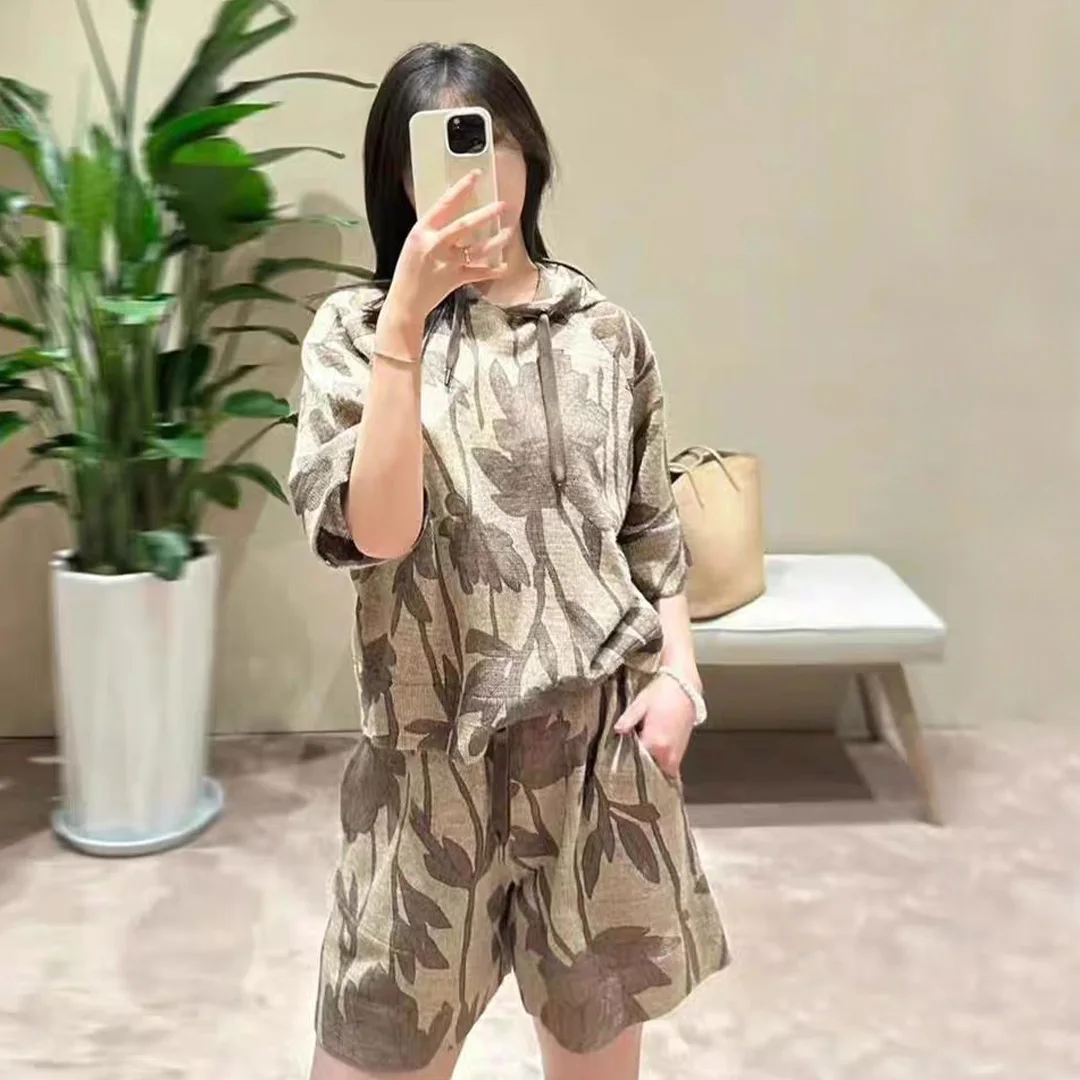 

NIGO Women's Spring And Autumn Printed Linen Silk Fitted Hooded Knit Casual Knit Shorts Set Ngvp #nigo8372