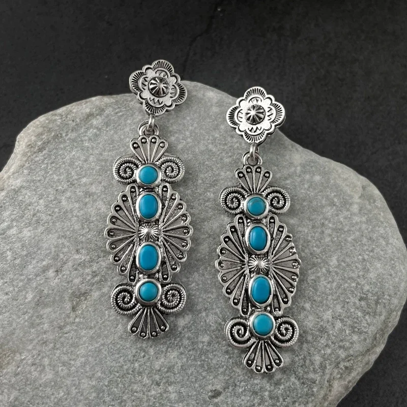 Bohemian Ethnic Style Classical Pattern Paired With Sapphire Long Earrings