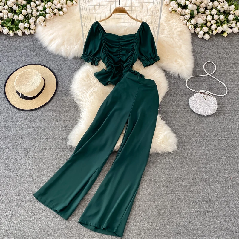 Conjunto Casual F da Moda: Calça Plona de Cintura Alta e Csa Curta de Gola Quadrada com Caimento Justo