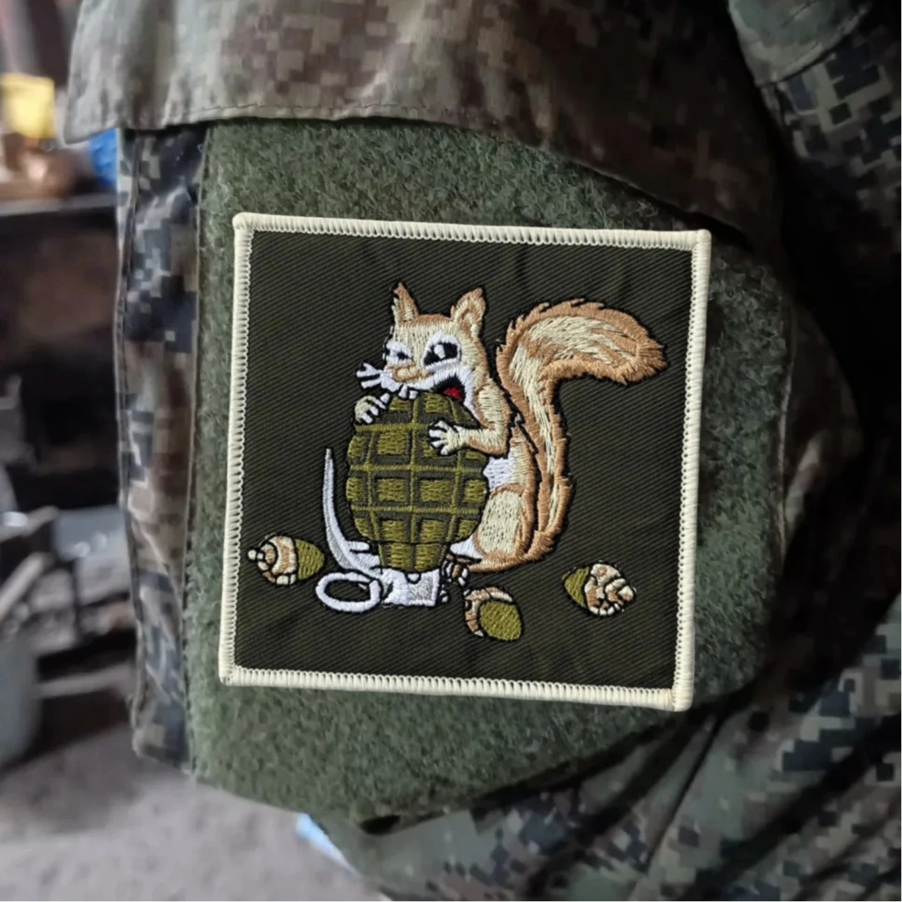 Parche táctico militar para mochila con gancho y bucle bordado - imagen 4