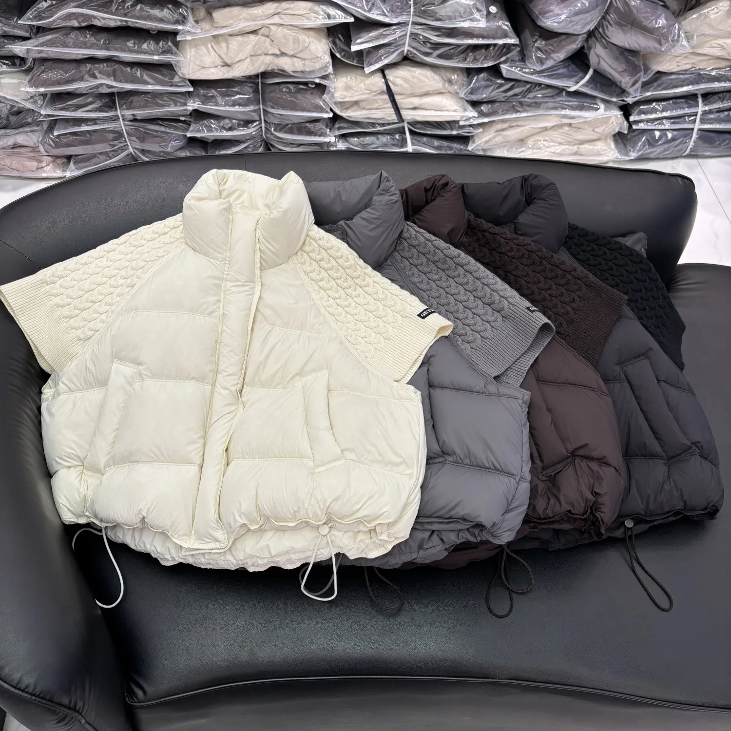 

2026 Female White Duck Down Coat Sleeveless Vest Jacket Women's Turtleneck White Down Puffer Vest Lightweight Warm Waistcoat