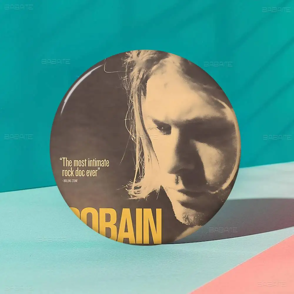 حار N-NirvanaS K-Kurt 58 مللي متر لطيف أنيمي الشكل أيقونة شارة اليدوية صفيح بروش لحقيبة الظهر الملابس الصدر حلية الهدايا