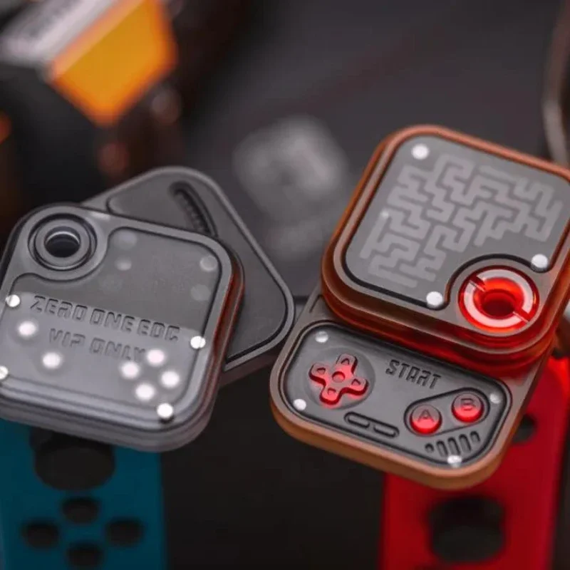 

Small Square Game Console EDC Ultra-smooth and Crisp Fingertip Metal Push Card Tabletop Toy Gift