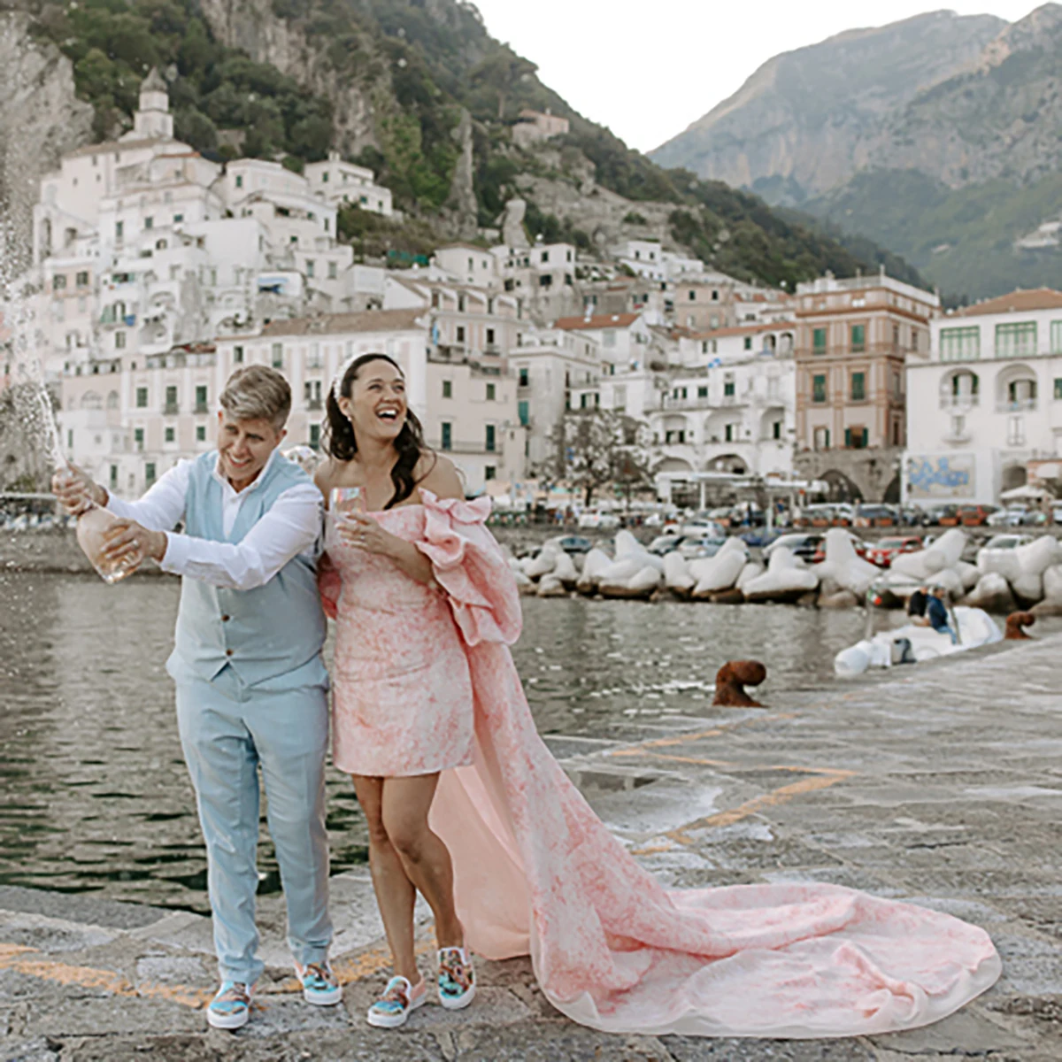 Vestidos de novia rectos con estampado Floral de princesa, tren largo desmontable, satén fruncido, Mini vestidos de novia coloridos personalizados