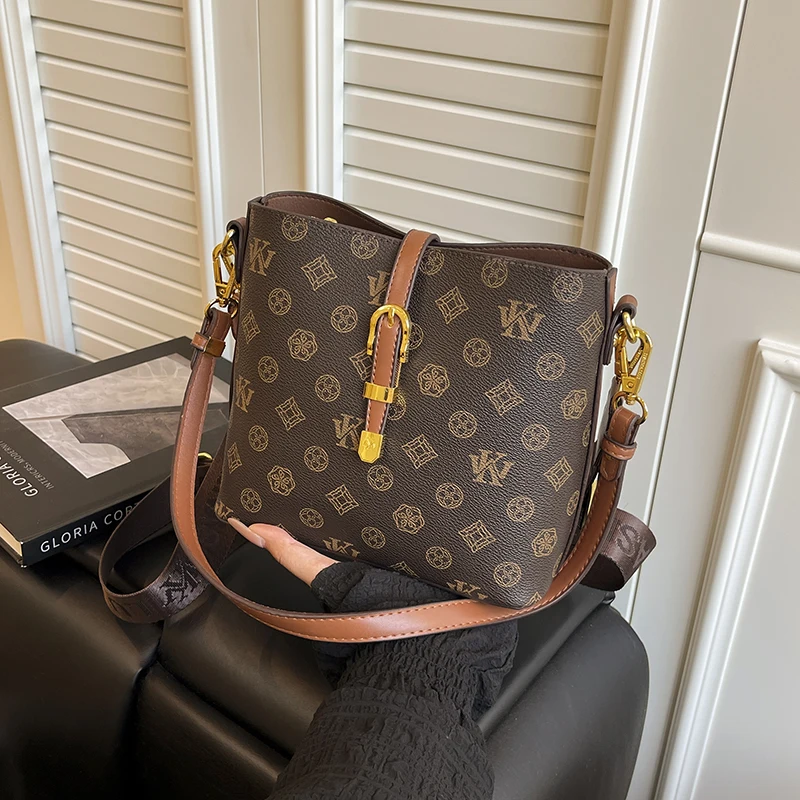 

Unique Vintage Leather Crossbody Handbag Women High-End Minimalist Solid Color And Large Capacity Fashion