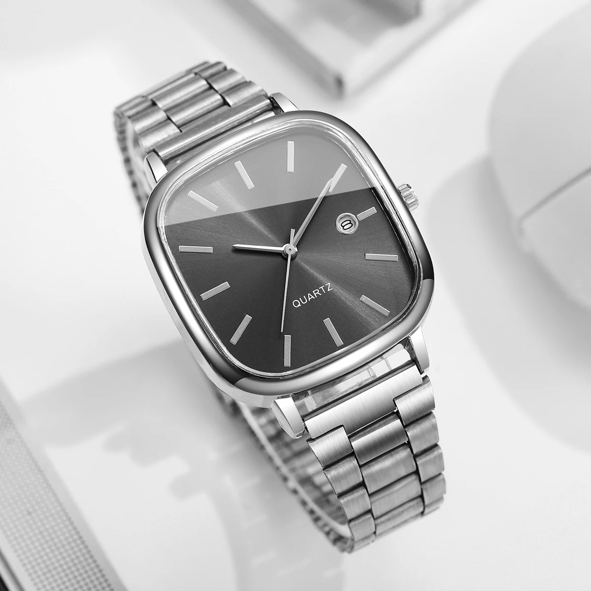 1Pcs Men's Gift Watch Fashion Casual Simple Square Scale Calendar Dial Handsome Trendy Temperament Quartz Watch(Box not included