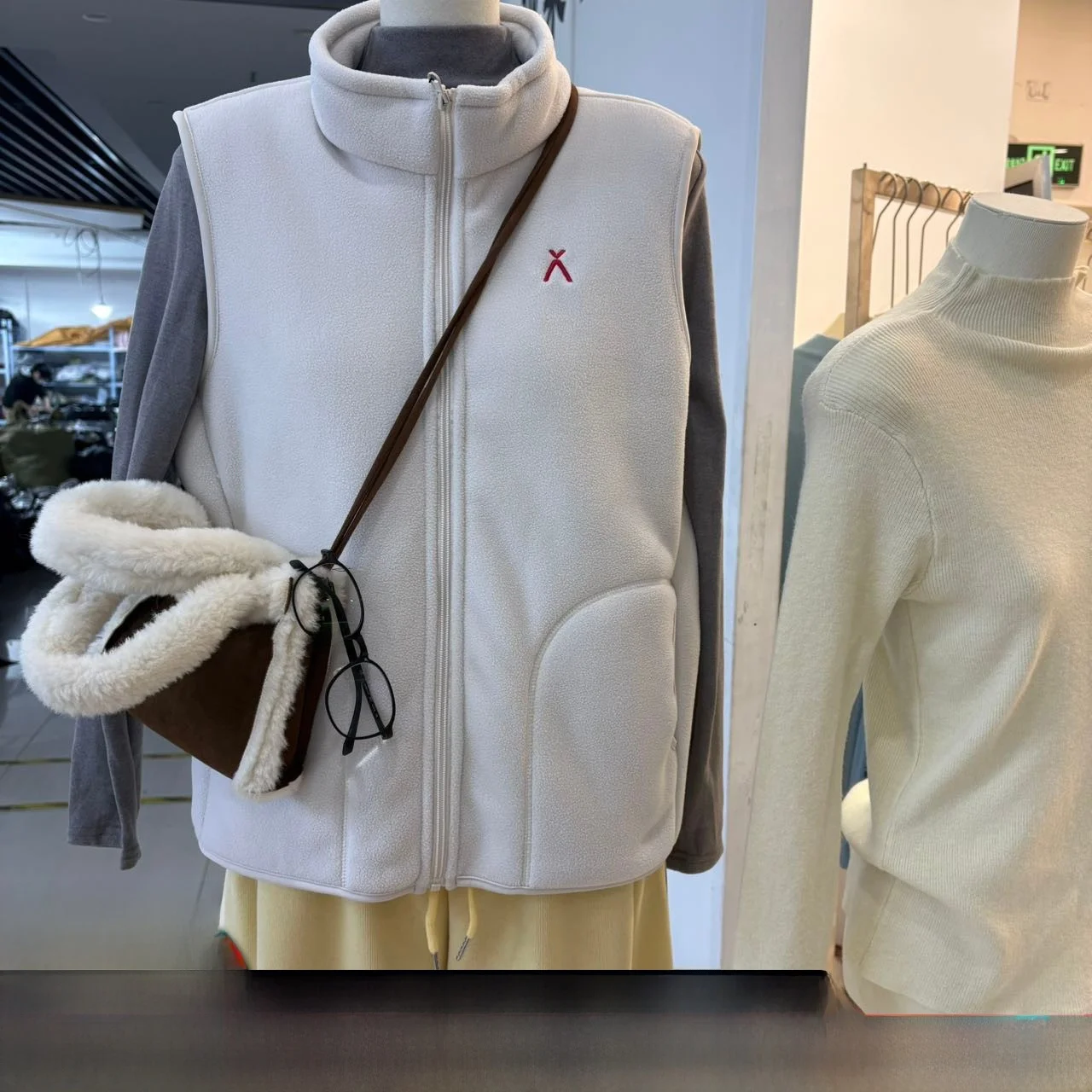 

Thiened Stand Collar Gilet Trendy Triangular Label Series Heat Retention Fce Autumn Winter ex Vest Stand Fit Zipp...