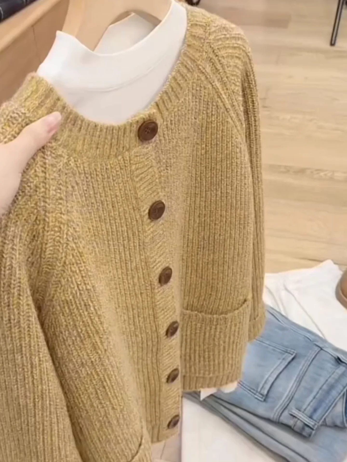 Ранняя осень 2025 г., корейский Sle Faion, круглый свободный утягивающий маленький вязаный открытый кардиган, женский универсальный спортивный костюм...