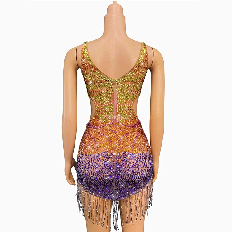 2025 Glitter Party Show Outfit Kleurrijke Strass Korte Jurken Sexy Hollow Out Fringe Jurk Prom Clubwear Vrouwen Toneelkostuum