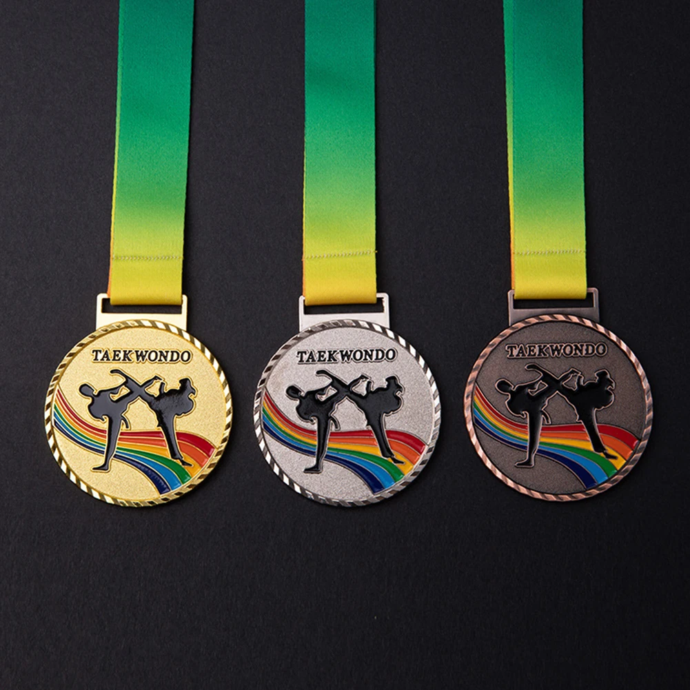 ميداليات الألعاب الرياضية الرياضية Kirsite سبائك الزنك التايكوندو التذكارية تشغيل مدرسة التايكوندو الذهب والفضة والبرونزية