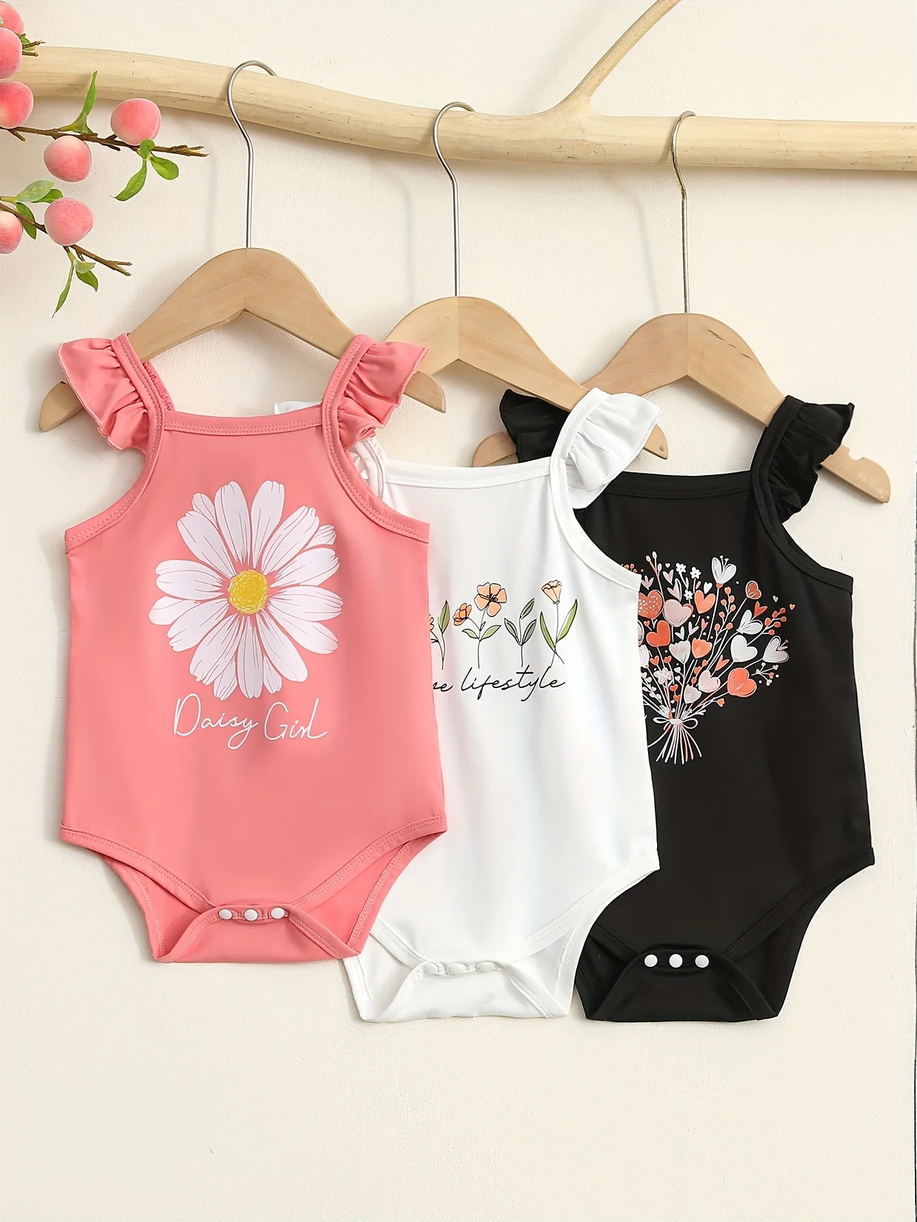 

A 3-Piece Set Of Cute Summer Fly-Sleeved Halter Jumpsuit For Baby Girls And A Simple Floral Printed Triangular Halter