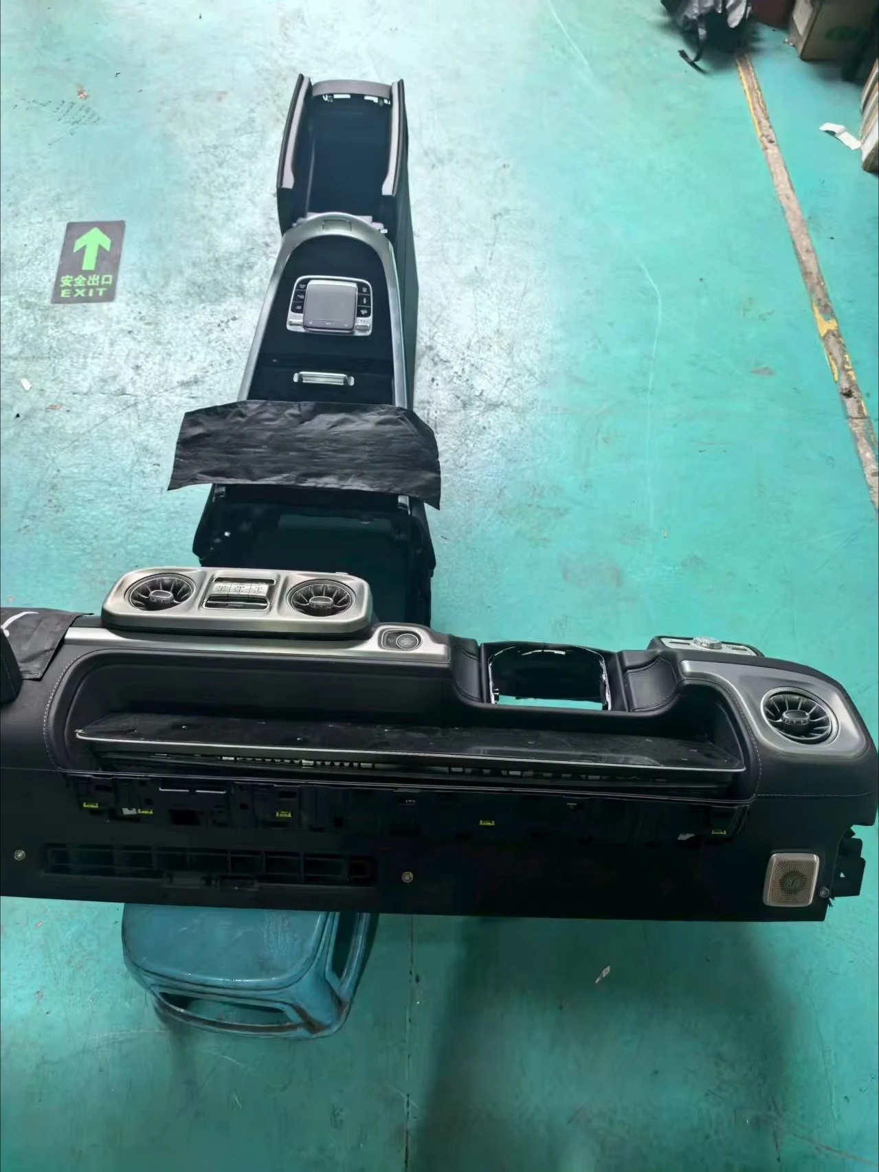 تمت ترقيتها إلى 2025 وحدة التحكم المركزية ومسند الذراع المركزي لسيارة Mercedes Benz G500 G350 G63 G55 G65 2019-2024 #6